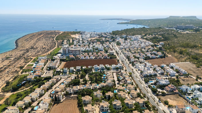 Image No.25-2 Bed Townhouse for sale