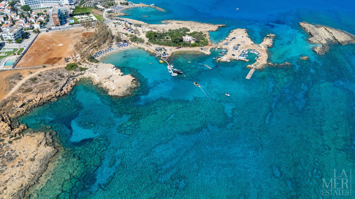 Image No.30-2 Bed Townhouse for sale