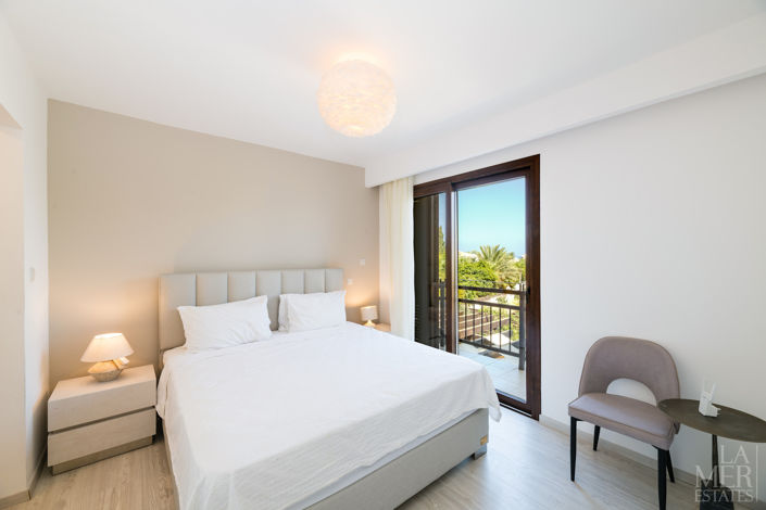 Image No.9-2 Bed Townhouse for sale