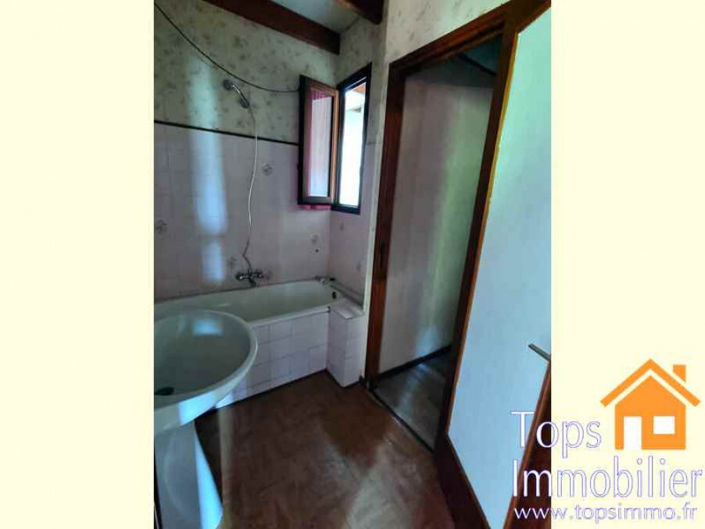 Image No.10-6 Bed Property for sale