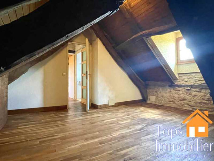 Image No.10-3 Bed House for sale