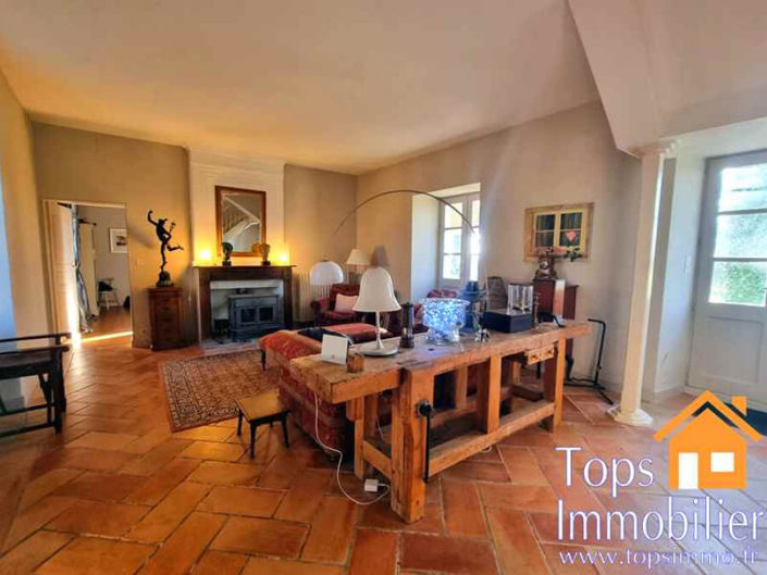 Image No.5-5 Bed Property for sale