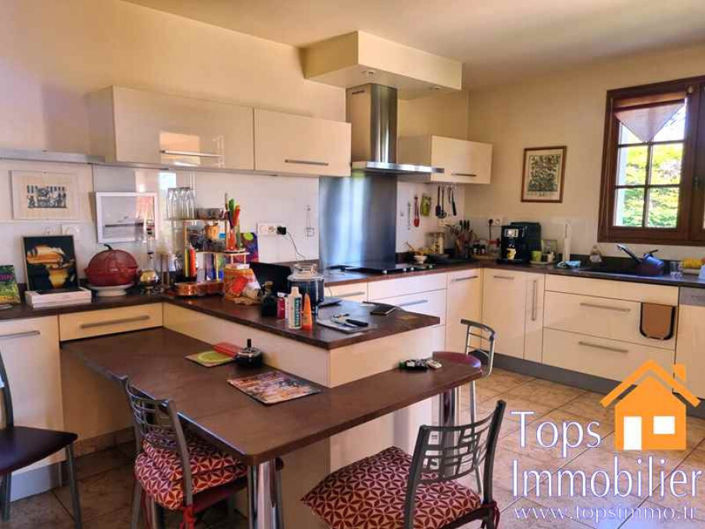 Image No.4-4 Bed Property for sale