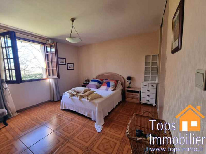 Image No.9-4 Bed Property for sale