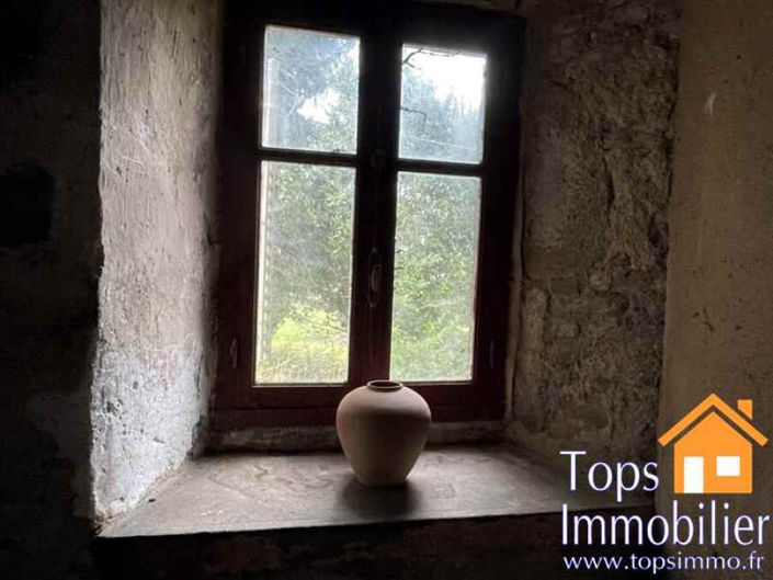 Image No.17-6 Bed Property for sale