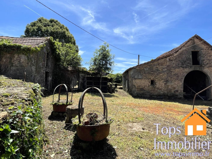 Image No.10-3 Bed Property for sale