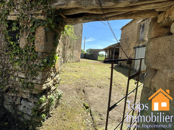 Image No.11-3 Bed Property for sale