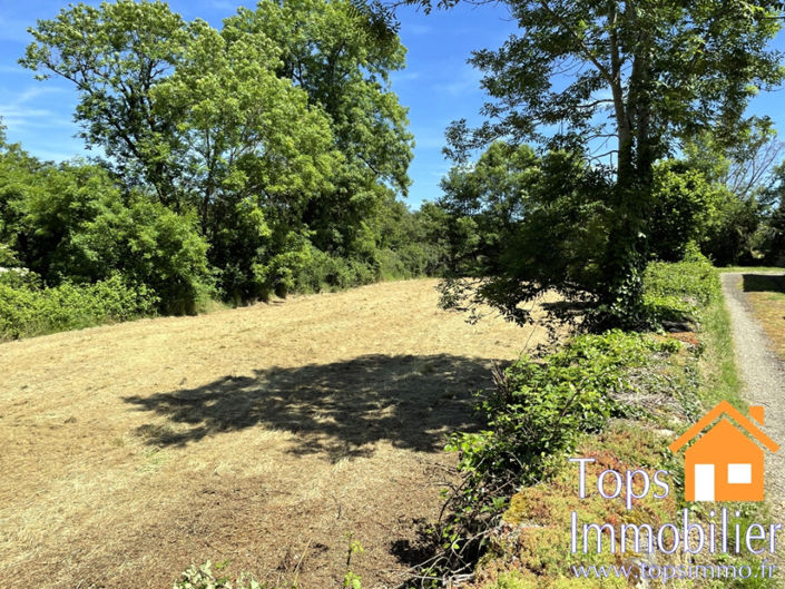 Image No.12-3 Bed Property for sale