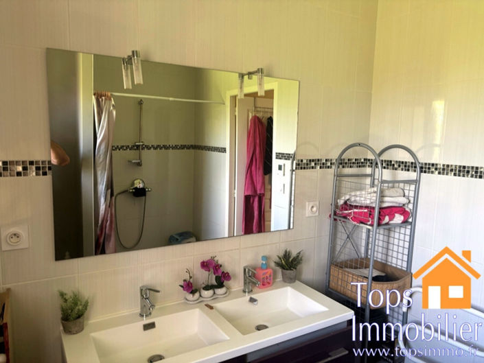 Image No.9-3 Bed House for sale