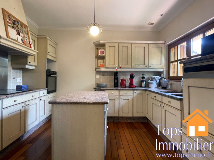 Image No.10-6 Bed House for sale