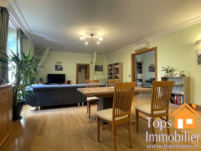 Image No.8-6 Bed House for sale