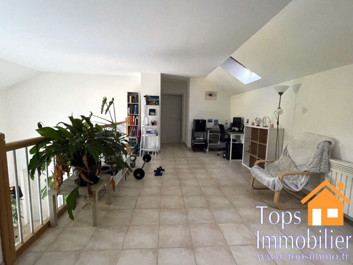 Image No.9-5 Bed House for sale