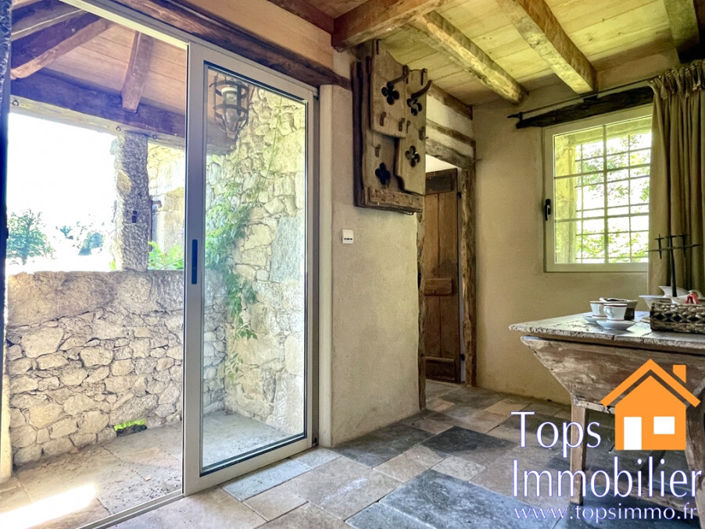 Image No.10-3 Bed House for sale