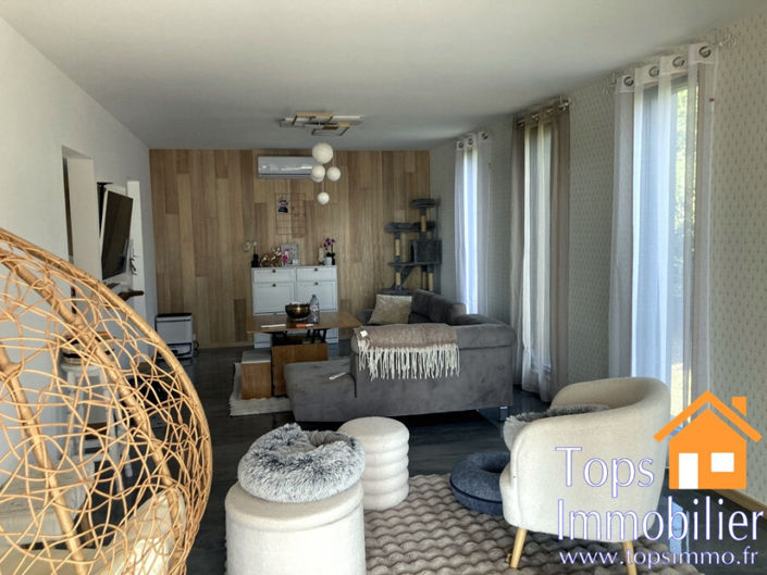 Image No.10-4 Bed Property for sale