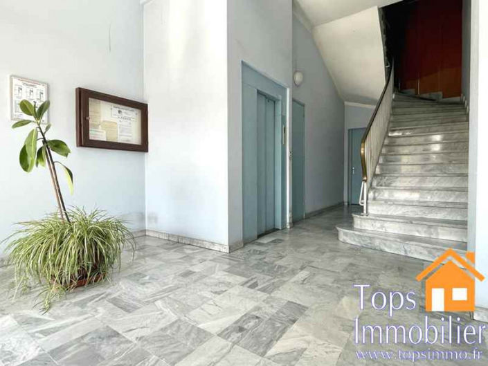 Image No.9-2 Bed Property for sale