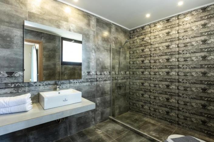 Image No.12-5 Bed Villa for sale