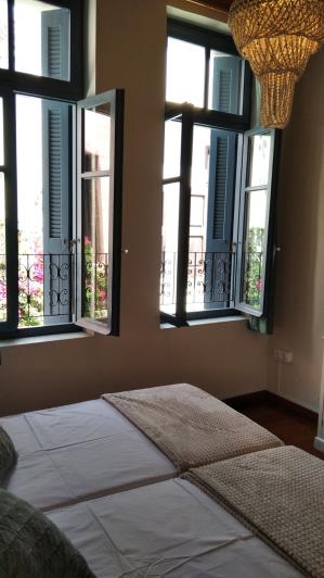 Image No.25-2 Bed Townhouse for sale