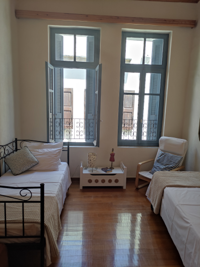 Image No.20-2 Bed Townhouse for sale