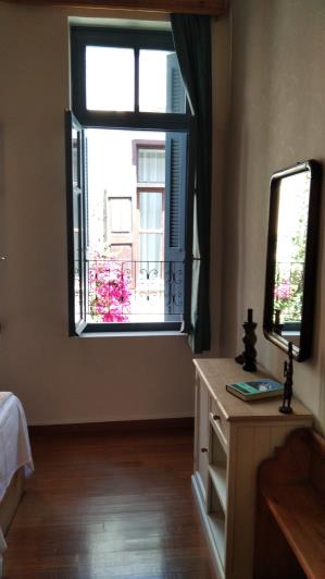 Image No.28-2 Bed Townhouse for sale