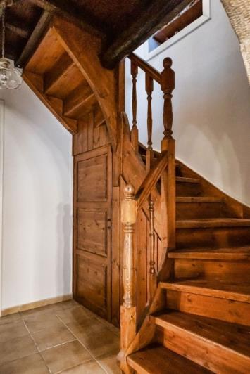 Image No.8-2 Bed Maisonette for sale