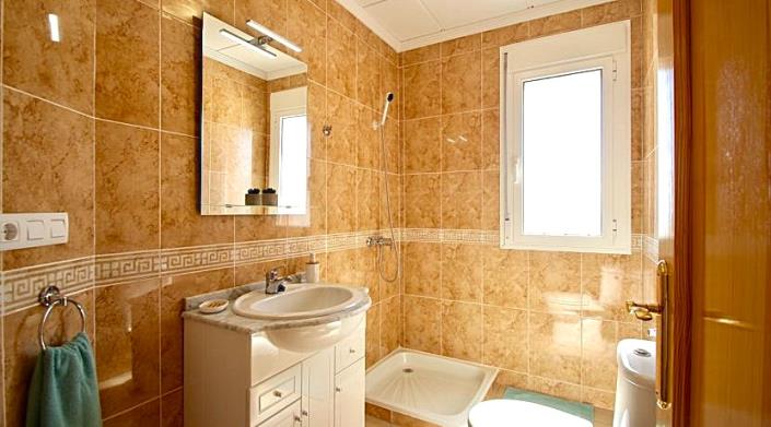 Image No.19-3 Bed Villa / Detached for sale