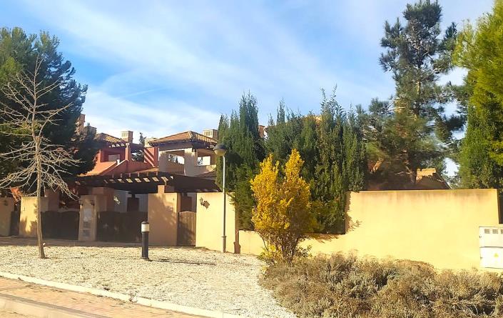 Image No.6-2 Bed Semi-Detached for sale