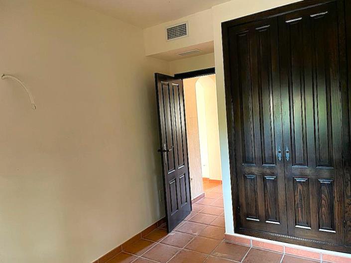 Image No.19-2 Bed Semi-Detached for sale