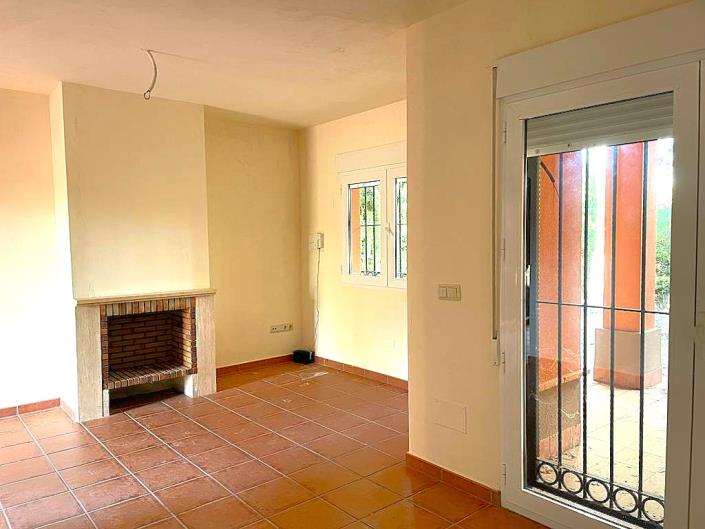 Image No.21-2 Bed Semi-Detached for sale