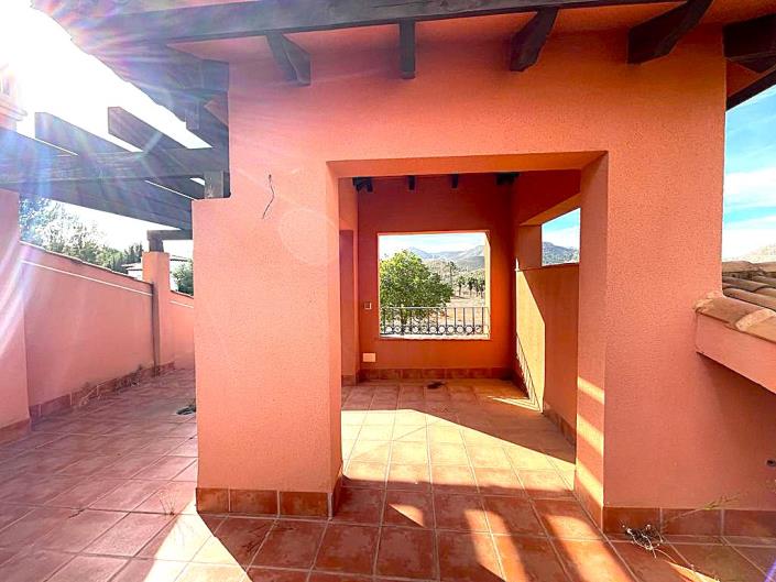 Image No.26-2 Bed Semi-Detached for sale