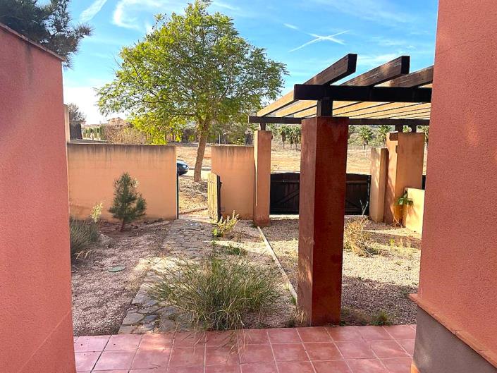 Image No.28-2 Bed Semi-Detached for sale