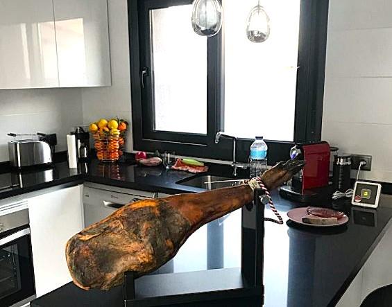 Image No.14-3 Bed Villa / Detached for sale