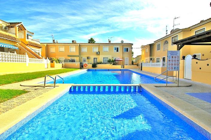 Image No.9-3 Bed Townhouse for sale