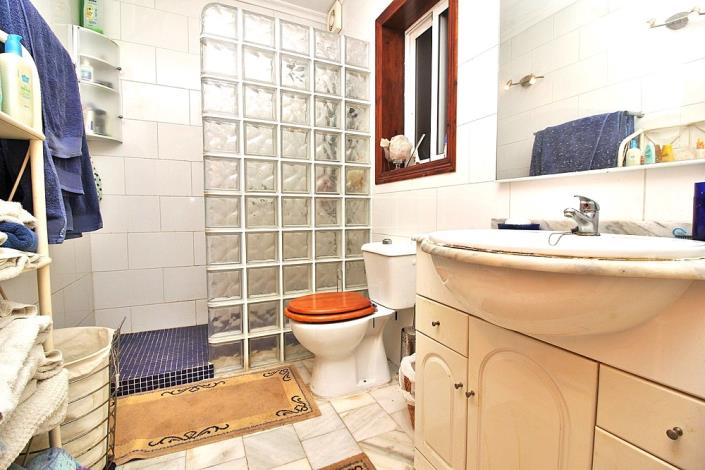 Image No.16-3 Bed Townhouse for sale