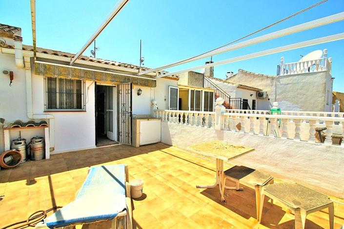 Image No.20-3 Bed Townhouse for sale