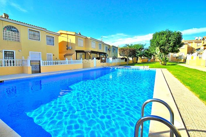 Image No.21-3 Bed Townhouse for sale