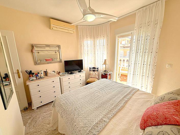 Image No.20-2 Bed Townhouse for sale