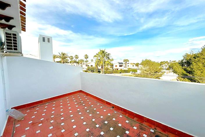 Image No.8-3 Bed Villa for sale