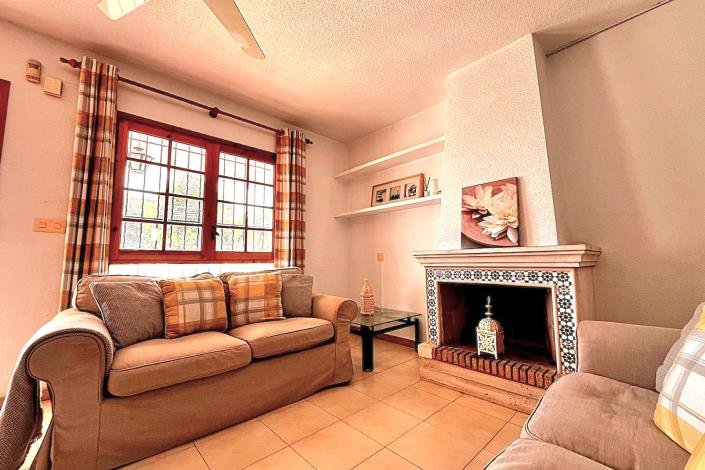 Image No.2-3 Bed Villa for sale