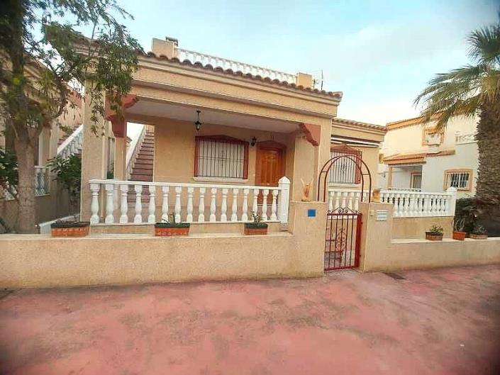 Image No.1-3 Bed Villa / Detached for sale