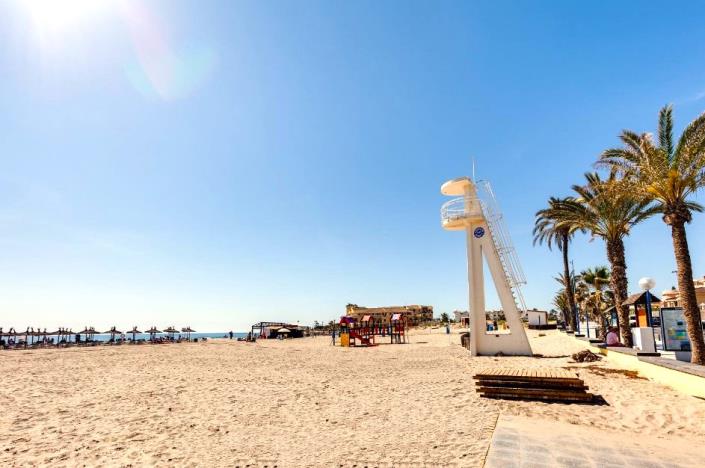 Image No.11-4 Bed Semi-Detached for sale