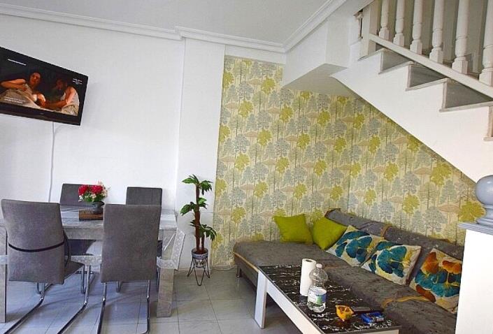 Image No.14-2 Bed Semi-Detached for sale