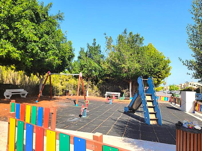 Image No.20-3 Bed Semi-Detached for sale