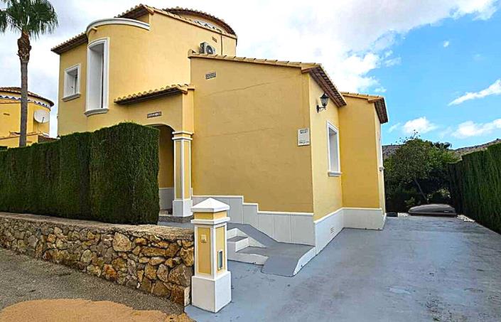 Image No.1-3 Bed Villa / Detached for sale
