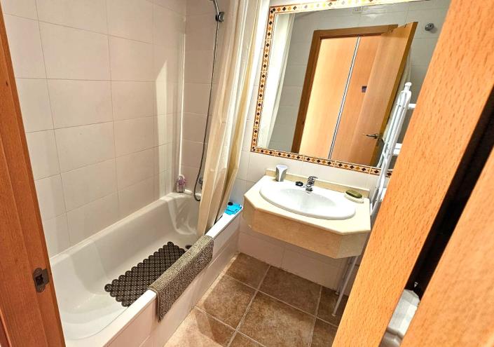 Image No.23-2 Bed Apartment for sale