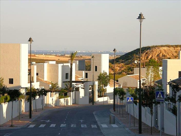 Image No.3-2 Bed Villa / Detached for sale