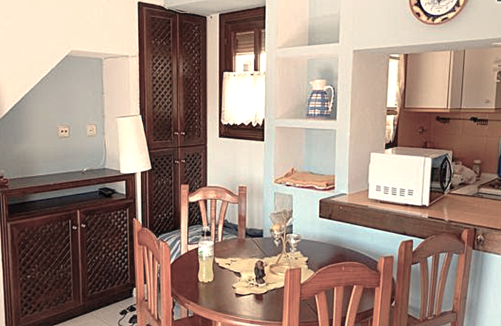 Image No.9-2 Bed Townhouse for sale