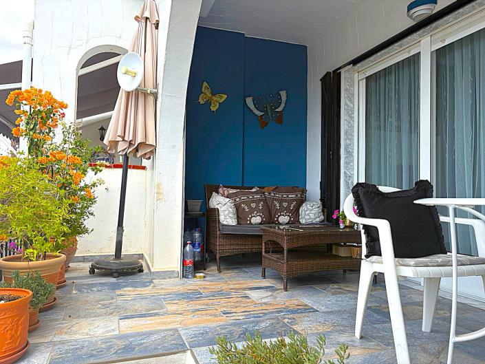 Image No.10-2 Bed Semi-Detached for sale