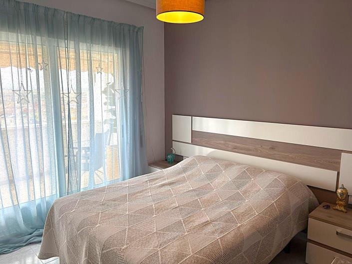 Image No.7-2 Bed Semi-Detached for sale