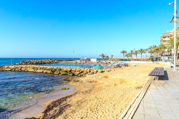 Image No.17-3 Bed Townhouse for sale