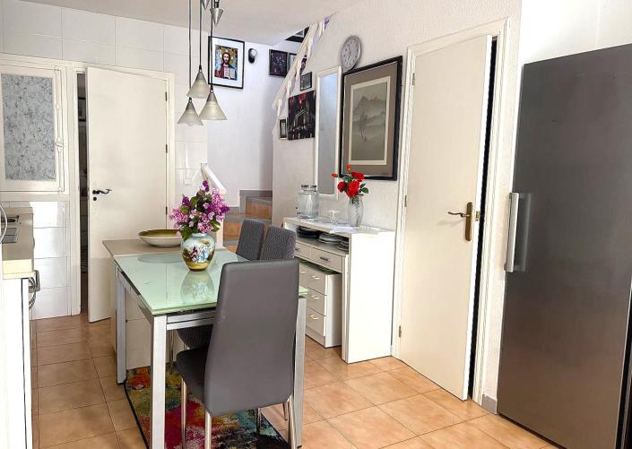 Image No.19-3 Bed Townhouse for sale